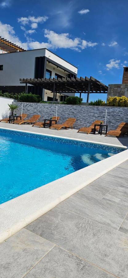 Villa Silver Starigrad Paklenica Exterior photo